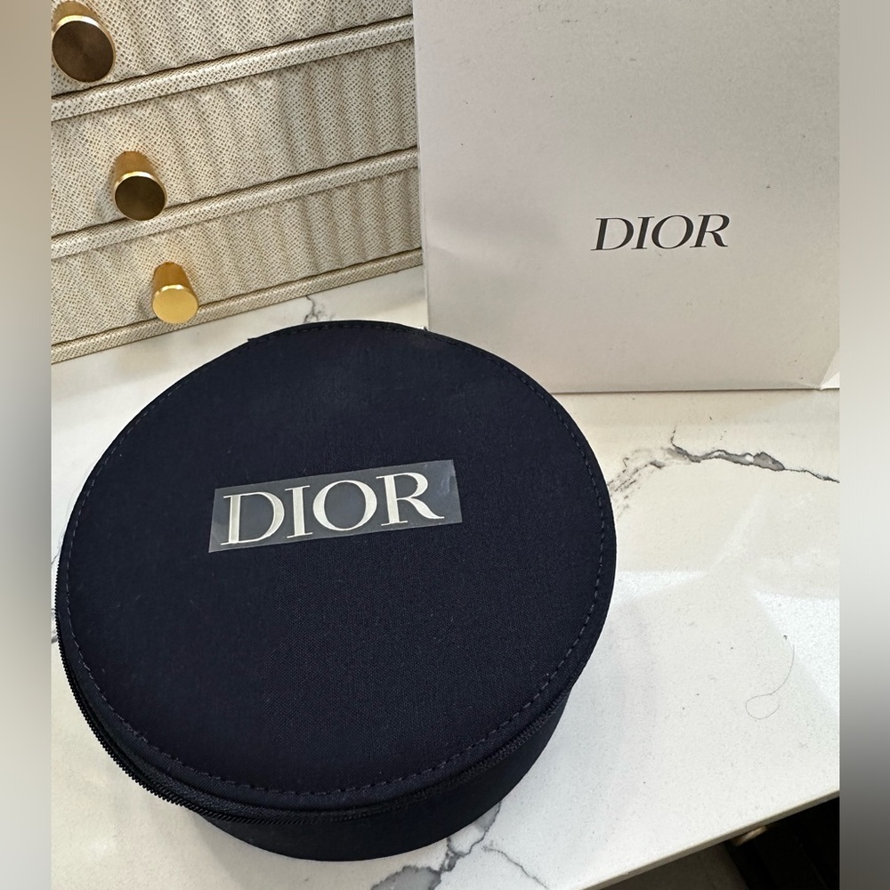 Cosmetic case